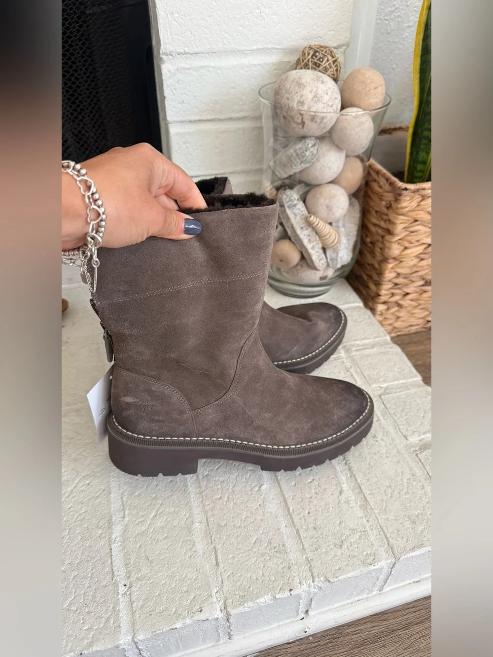 Naturalizer Brown Suede Shearling Lined Water Repellent Boots EU 37 US 6.5-7 New